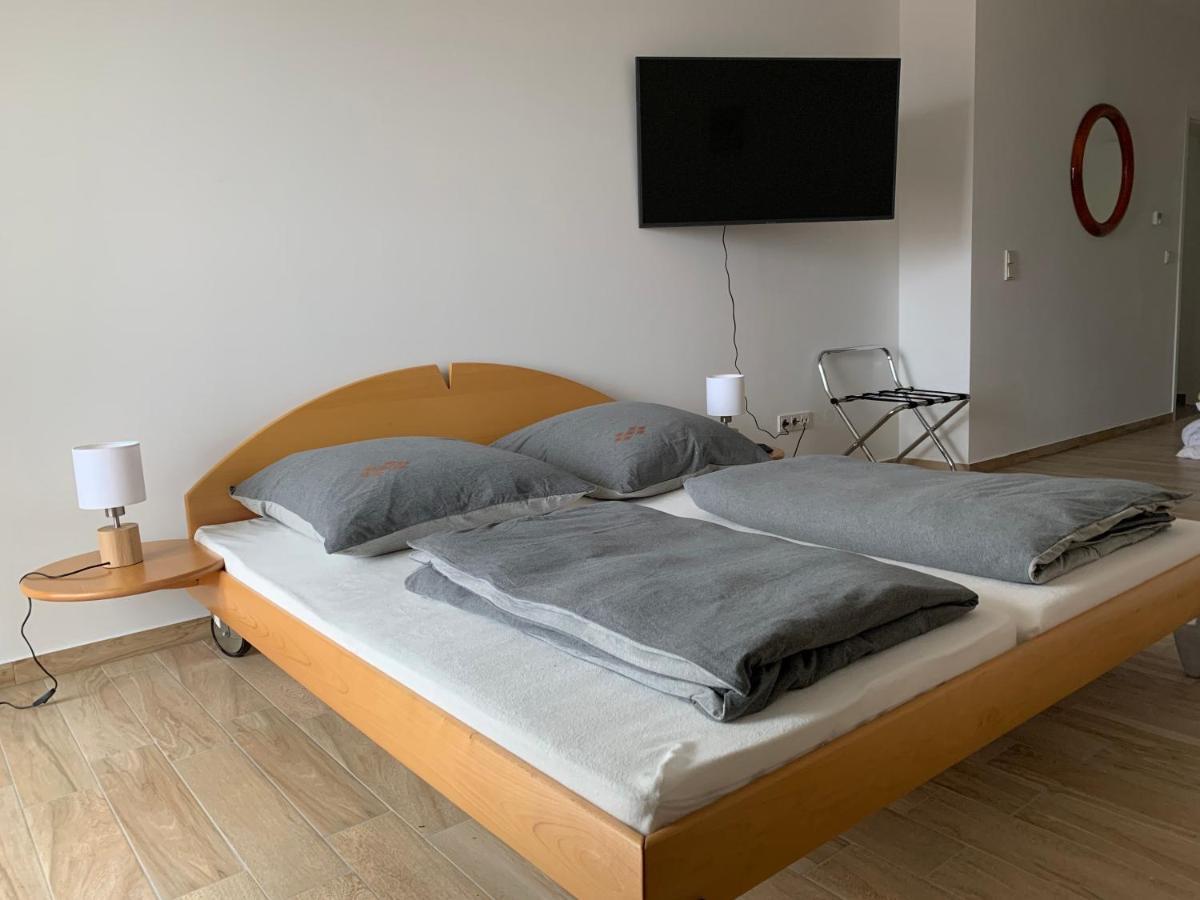 מלון Friedrichsthal Gaestehaus Residenz Aurora מראה חיצוני תמונה